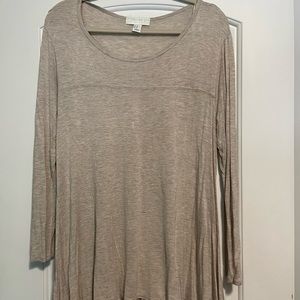 Forever 21+ oatmeal colored swing top
